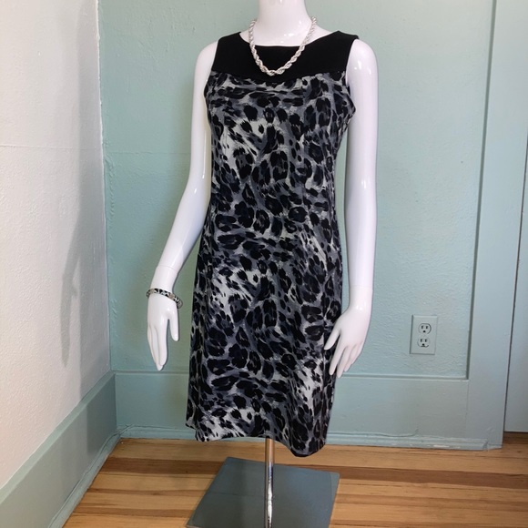 Animal Print Dress with Necklace 6 - Picture 7 of 7